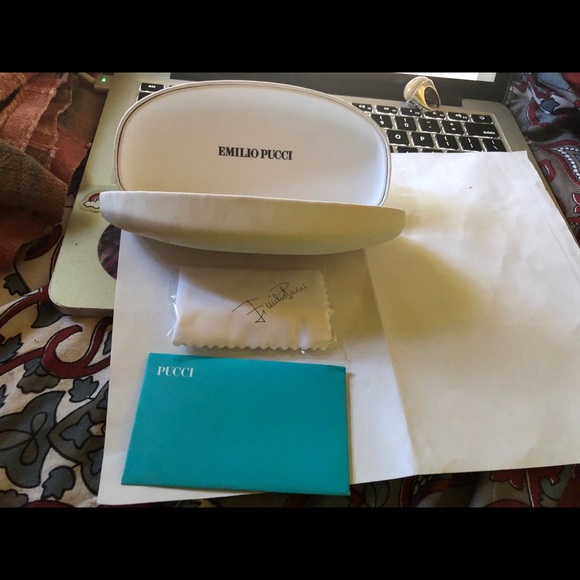 Emilio Pucci Black and White Geometric Frames. - Picture 3 of 4